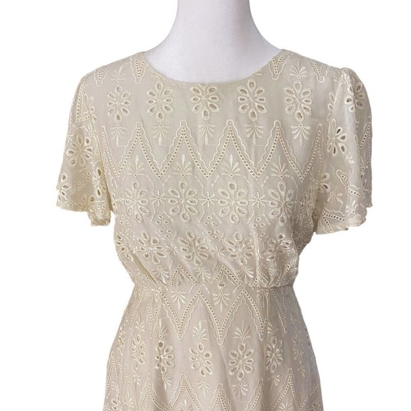 ASTR the Label Diana Short Sleeve Dress Ivory Lace Eyelet Retro Classic White S - Picture 4 of 15
